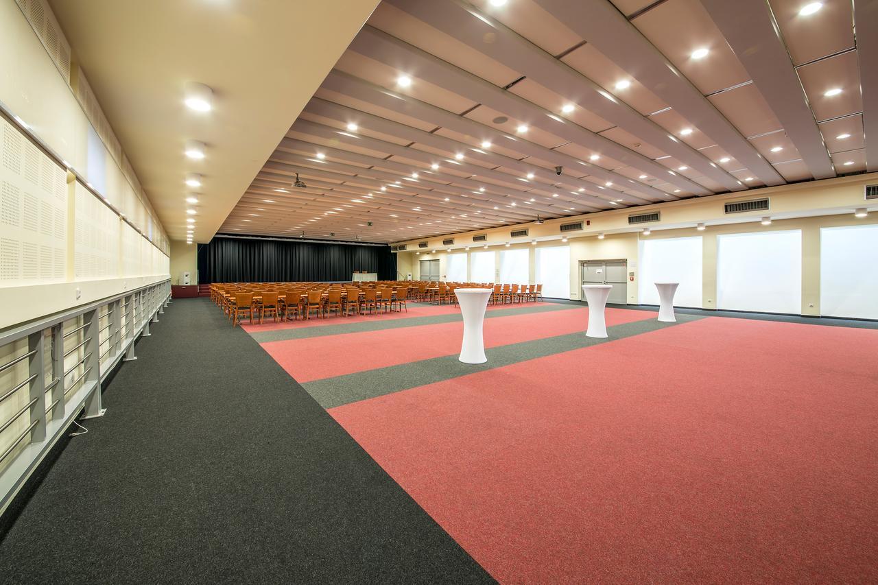 Hotel Jana Prerov Bagian luar foto