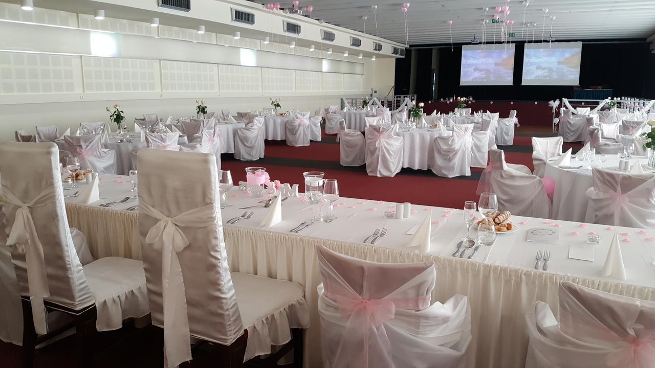 Hotel Jana Prerov Bagian luar foto