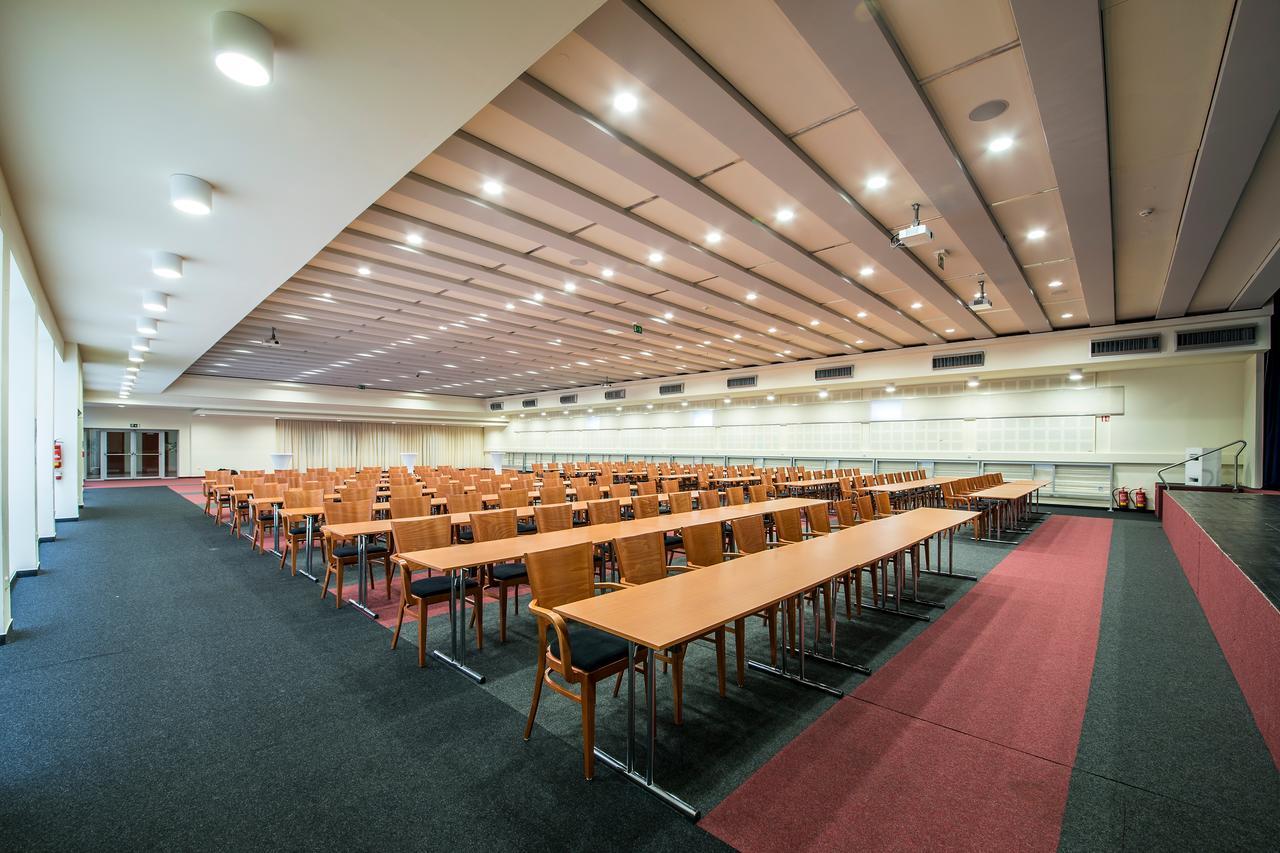 Hotel Jana Prerov Bagian luar foto