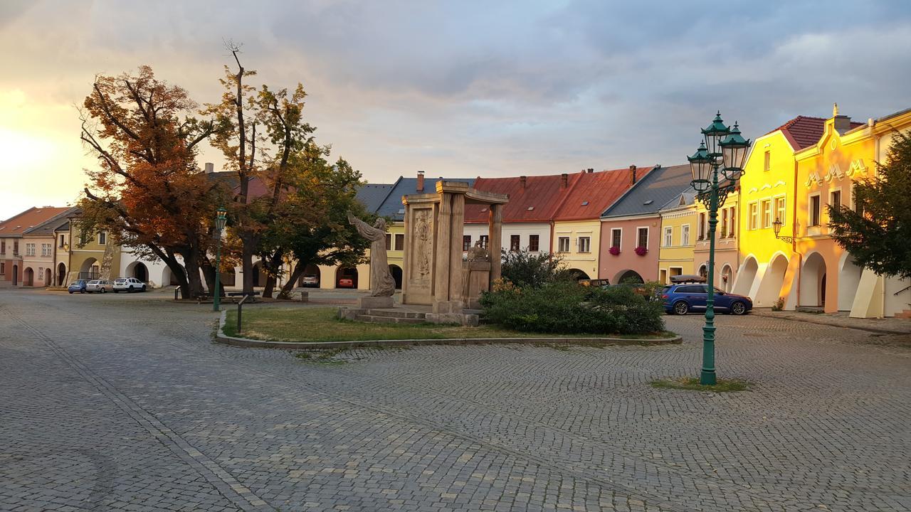 Hotel Jana Prerov Bagian luar foto