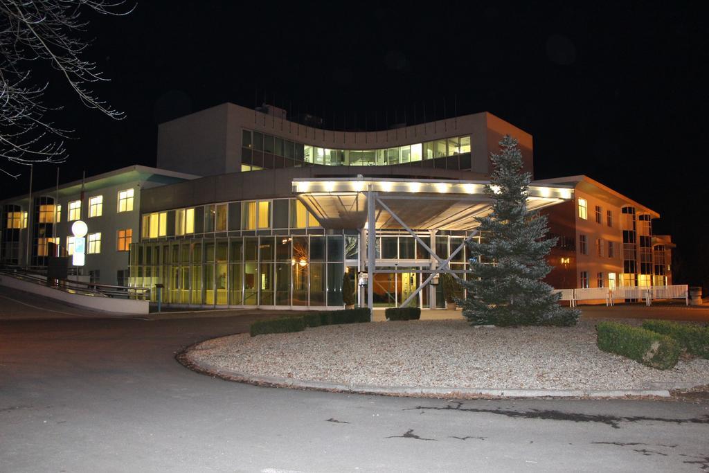 Hotel Jana Prerov Bagian luar foto